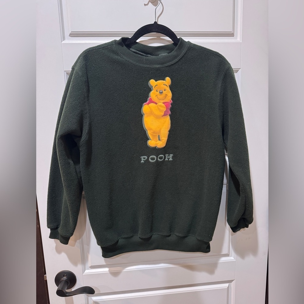 Green Winnie the Pooh Sweatshirt| The Disney Store| Vintage| Disneyland|